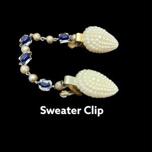 Sweater Clip with pearl like clips(made as one piece)